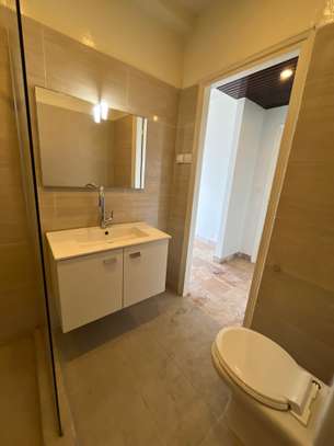 Appartement F4 à louer au plateau image 11