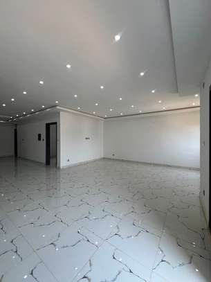 APPARTEMENT F4 À LOUER – MAMELLES, CITÉ MBACKIYOU FAYE image 9