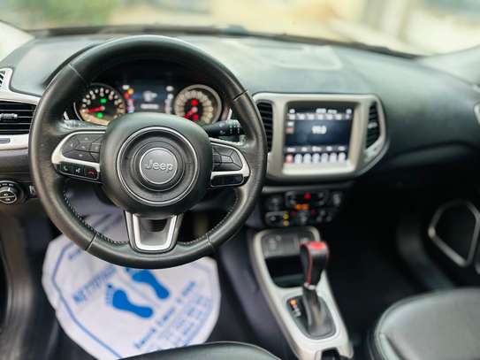 Jeep compas moteur 1.4 année 2017 image 7