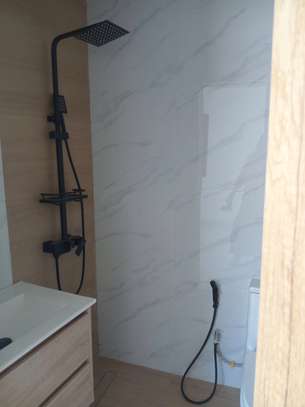 Bel appartement à vendre au Point E image 3