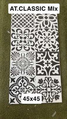 AT.CLASSIC Mix carrelage 45x45 noir et blanc design image 4