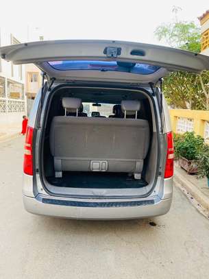 Mini Bus Hyundai Starex 12 places image 12