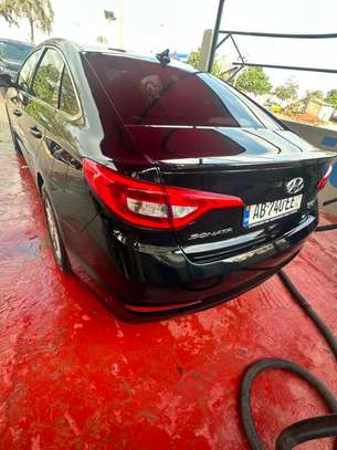 Hyundai sonata image 4