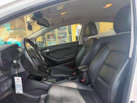 Kia k3 image 10