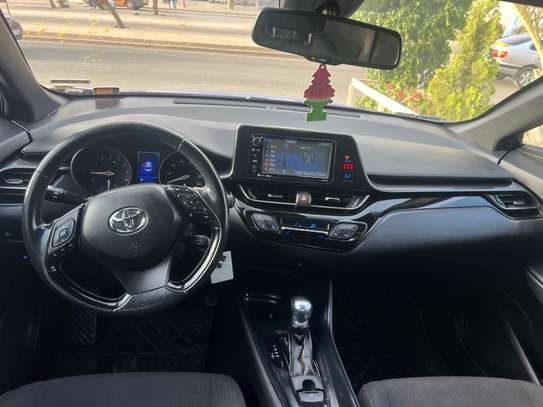 Toyota C-HR  2018 image 8