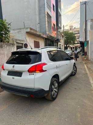 PEUGEOT 2008 image 10