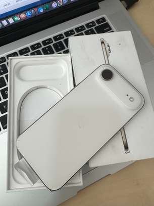 iPhone Air 256gb gold image 2