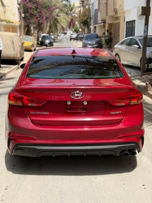 Elantra 2018 image 4