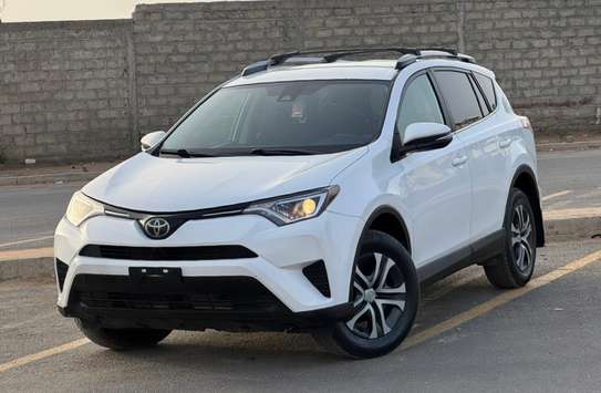 Toyota rav4 2017 AWD image 9