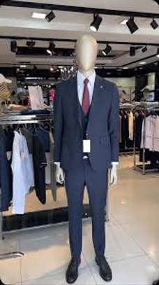 Costume ajusté style classique moderne image 7