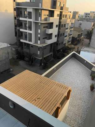 Immeuble moderne R+4 à vendre à Ngor image 13