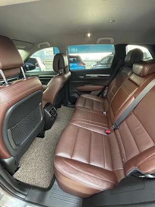 Renault QM6 4x4 diesel full options image 3