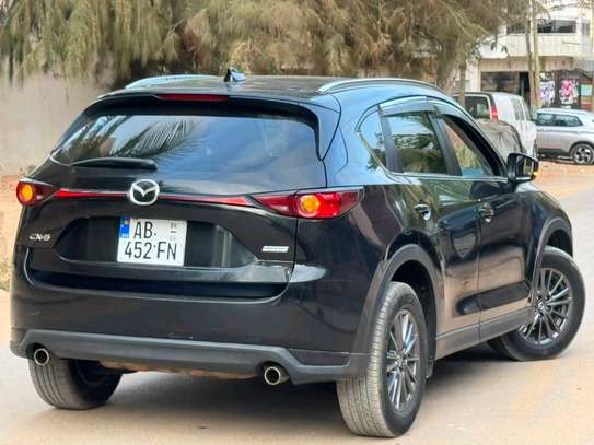 Mazda CX-5 SUV Noir Spacieux et Fiable image 14