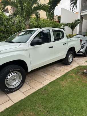 PICK-UP DOUBLE CABINE 2023 image 5