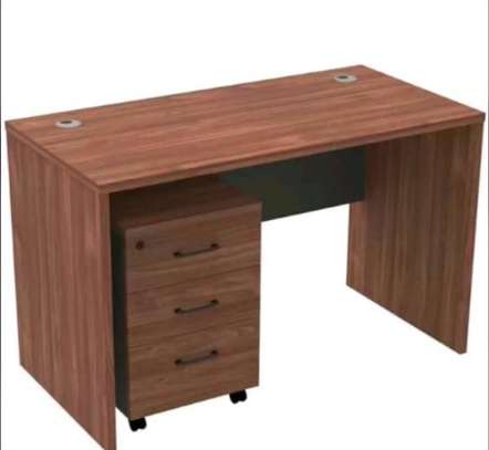 Bureau bois 3 tiroirs image 3