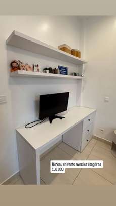 Bureau + étagères image 2