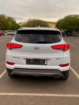 HYUNDAI TUCSON 2016 image 6