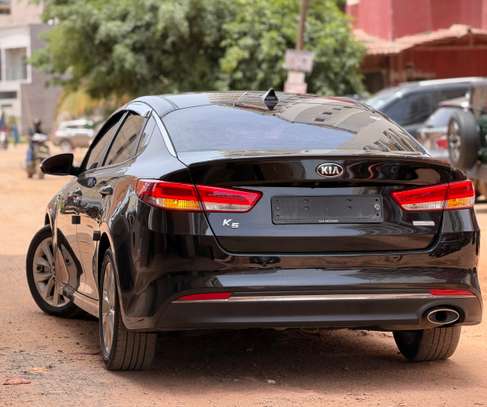 Kia K5 image 4