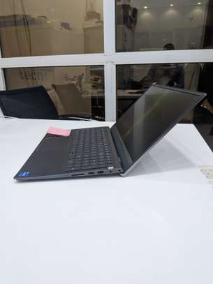Dell Vostro 15 pouces ) i5 ) 11e ) 8g de ram ) 256 image 4