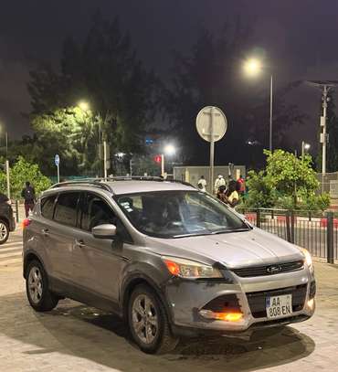 Ford Escape image 4