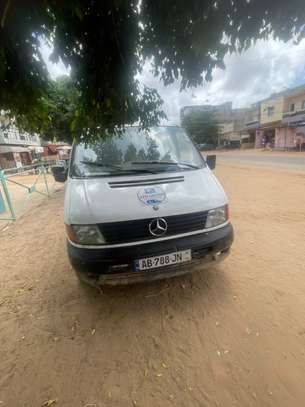 Mercedes vito 110d image 4