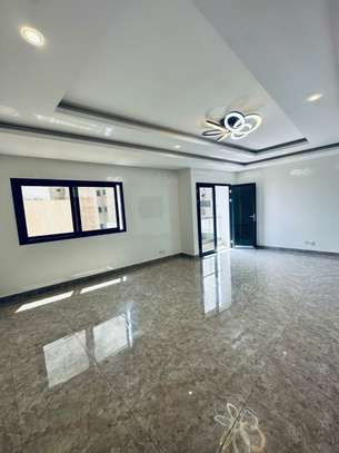 STUDIO F3 AUX MAMELLES image 2