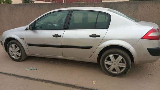 Renault Mégane essence manuel climatisé image 2