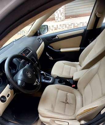 Volkswagen  2012 image 6