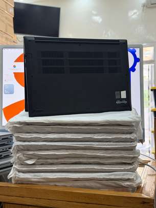 Lenevo Think Pad E14 Gen 7 512/16 2026 image 9