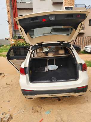 Mercedes benz GLC300 image 7