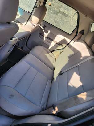 *FORD ESCAPE CARRÉ* Année : 2011 image 7