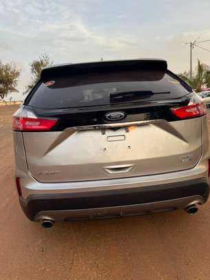 Je vend ma ford edge 2019 automatic essence image 6