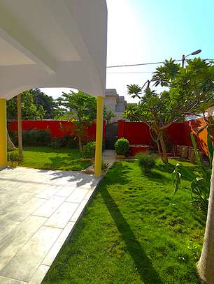 Villa de Rêve avec Piscine à Louer – Saly Niakh Niakhal image 2