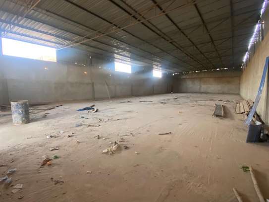 Hangar de 600m2  à Kounoune image 6