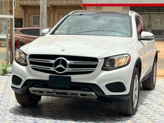 MERCEDES GLC 300 image 4