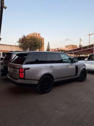 Range Rover Vogue image 8