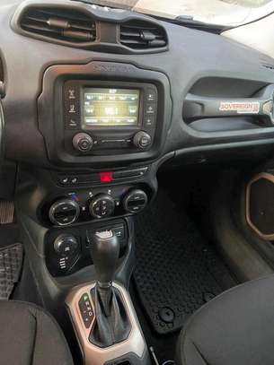 Jeep Renegade 2019 image 6