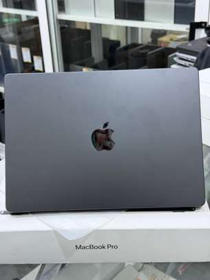 MacBook Pro 2024 M4 1To ssd image 2