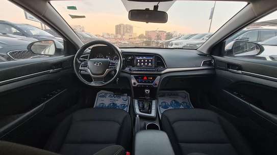 Hyundai Elantra 2018 image 7