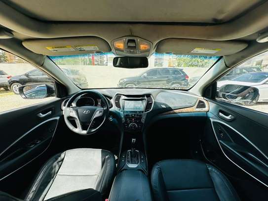 Hyundai Santafe image 9