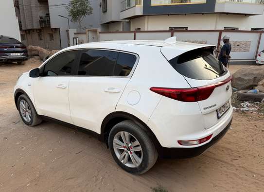 Kia sportage image 2