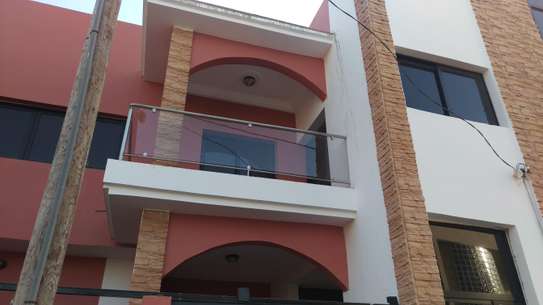 Immeuble R+3 à vendre aux Mamelles image 5