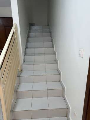 villa R+2 à louer image 4