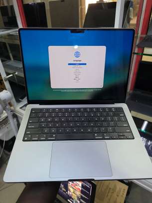 Macbook M1 Pro 14inch image 5