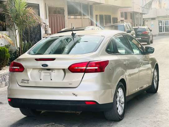 Ford focus  Année 2017 image 9