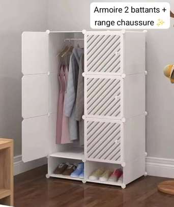 Armoire 3 battants blanche avec range chaussures intégré image 2