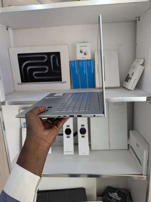 HP Envy i7  13e Generation ) 16  ) 1 T RTX 4060 de 8gb dedie image 3