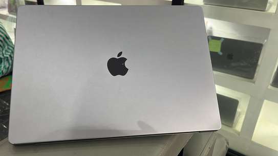 16INCH M1-MAX 64/1TERA image 4