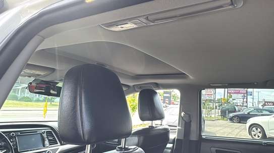 Toyota Highlander image 9