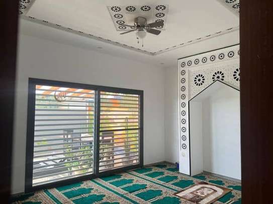 🏡 À vendre : splendide villa à Guérigne, M'Bour. image 4